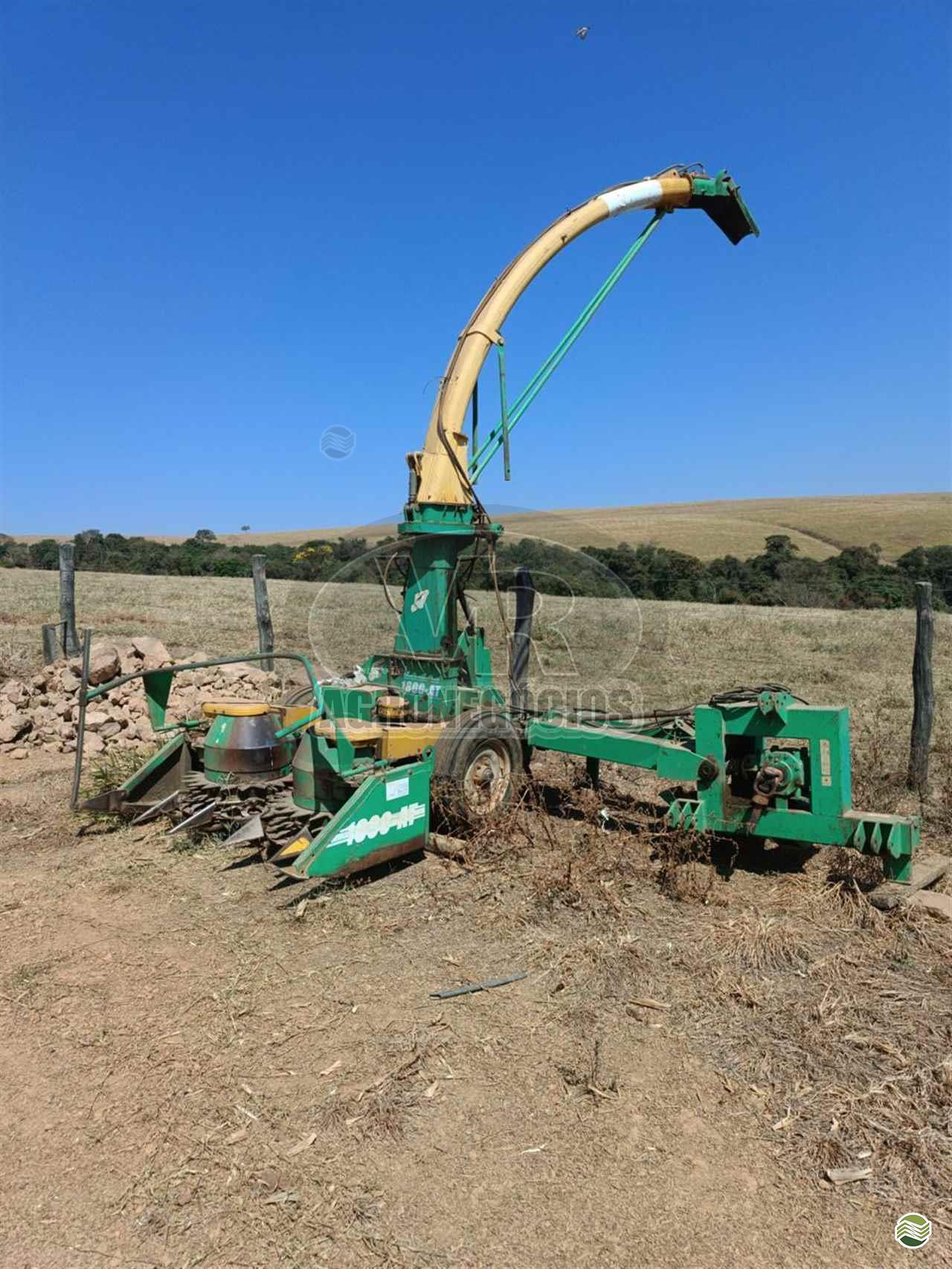 IMPLEMENTOS AGRICOLAS ENSILADEIRA ENSILADEIRA AREA TOTAL VR Agronegócios ARAXA MINAS GERAIS MG
